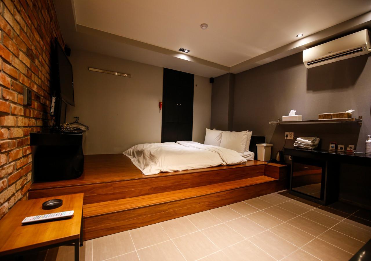 Story 3* Seoul